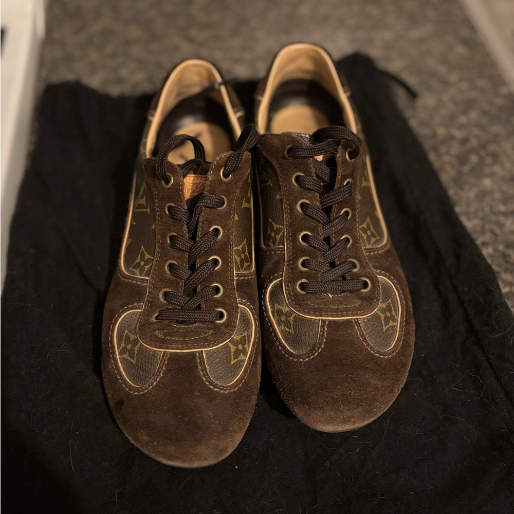 Authentic Louis Vuitton sneakers/shoes